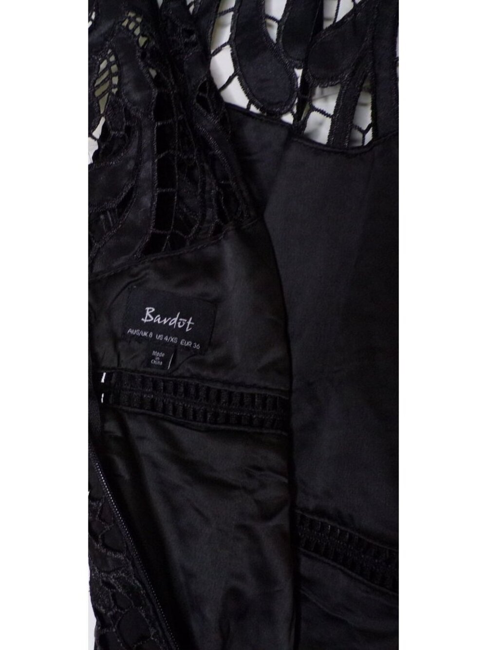 🆕BARDOT Isa Lace Halter Cocktail Dress X-Small 4 Black - Picture 12 of 12